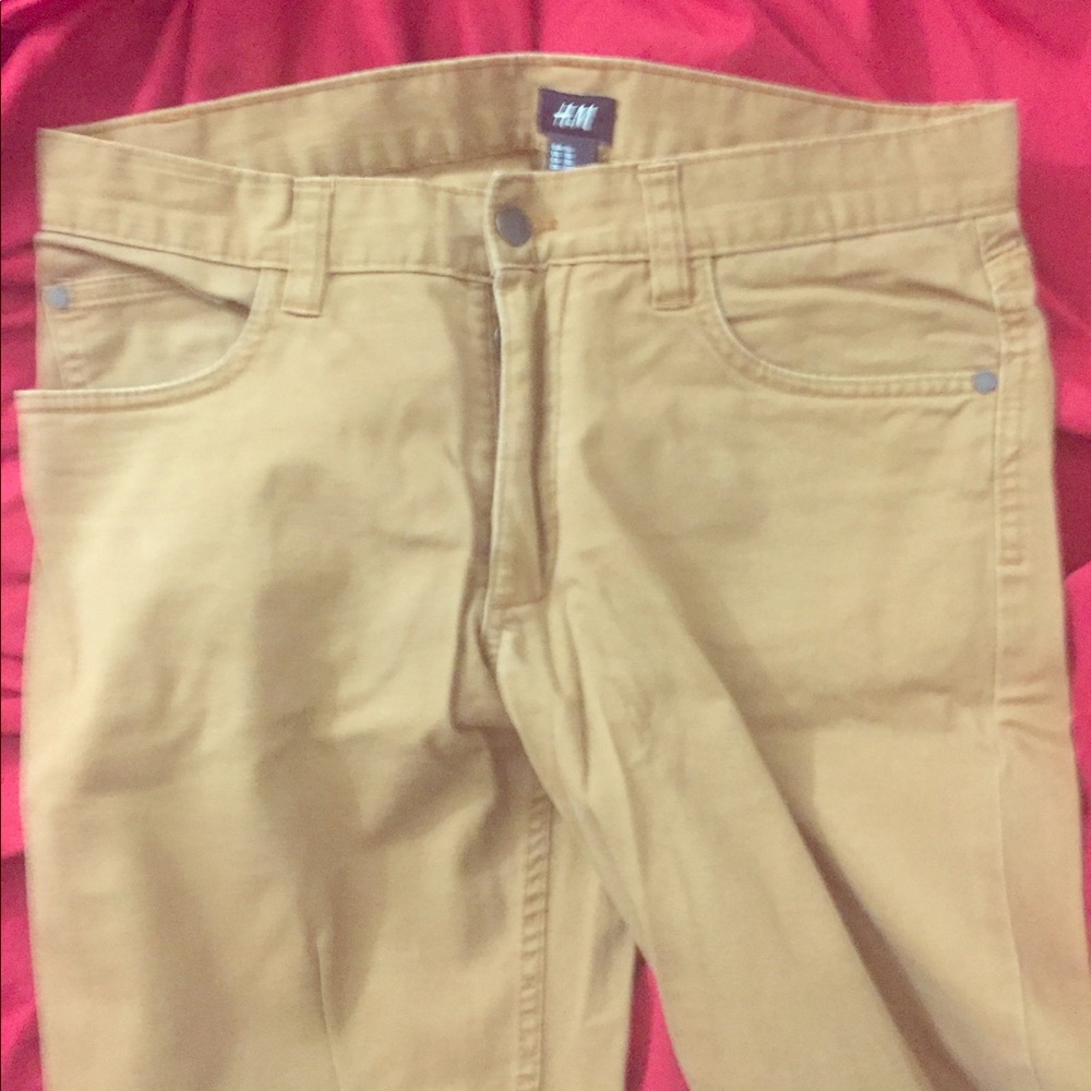 H&M’ chinos!